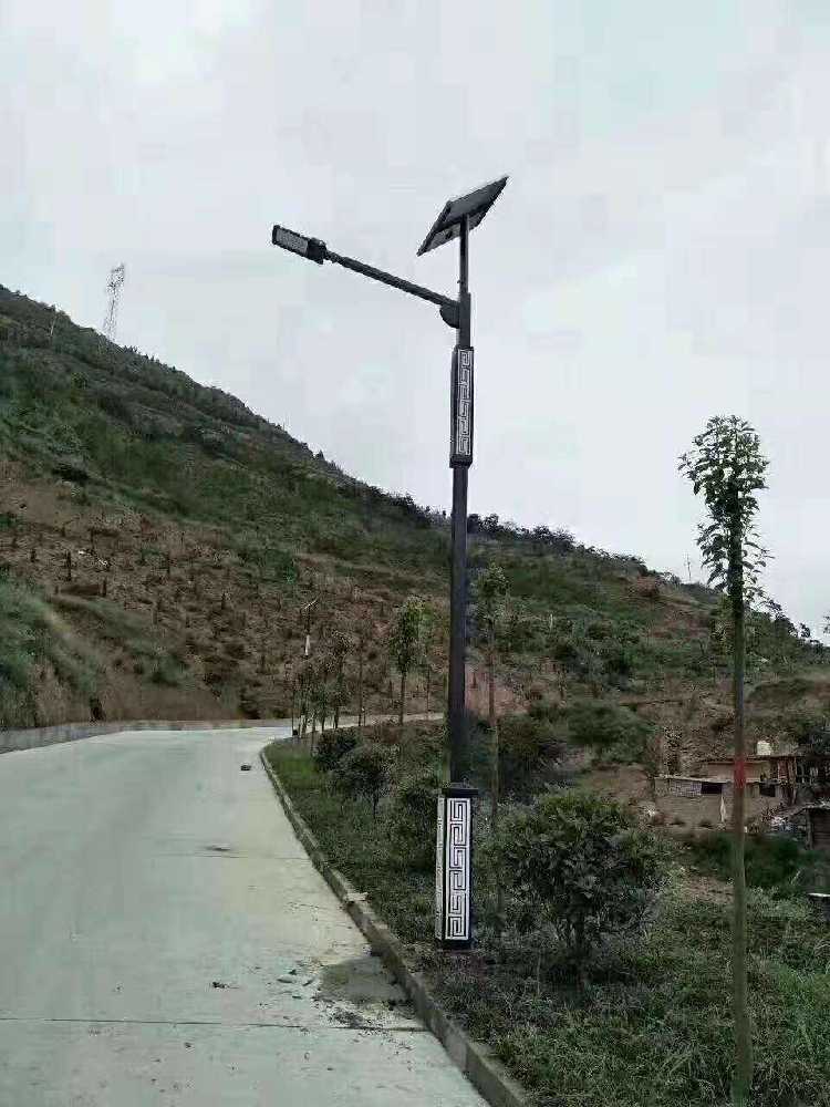 二七区仿古太阳能路灯